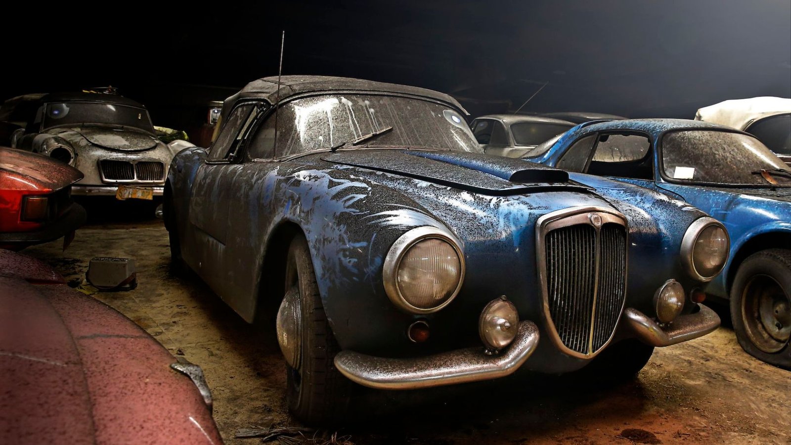 Rare Finds in Vintage Cars Market